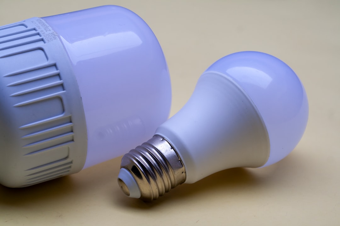 ¿Qué es una reforma integral? 2 Interior de vivienda moderna con eficiencia energética tras reforma integral